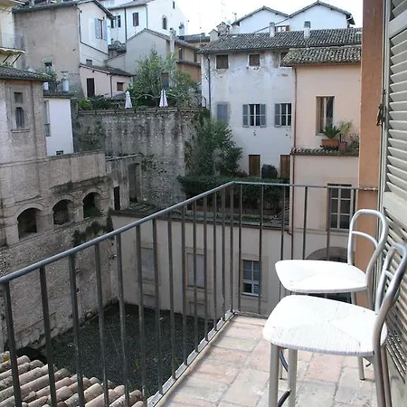 Palazzo Rosari Spada Feriehus *