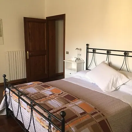 Palazzo Rosari Spada Feriehus Spoleto